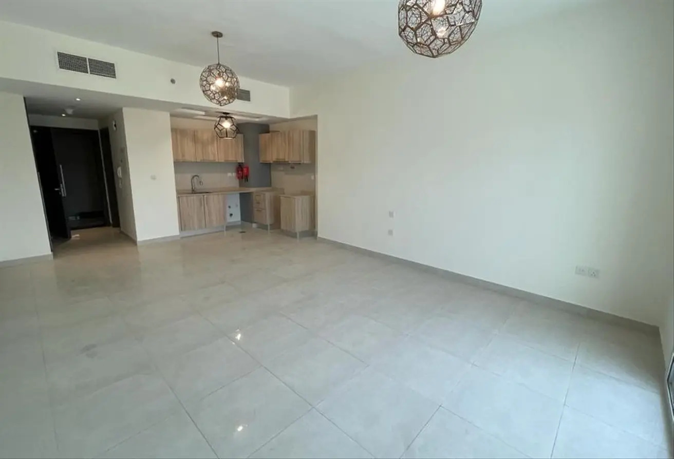 استودیو بیزنس بی B107 - تصویر 9