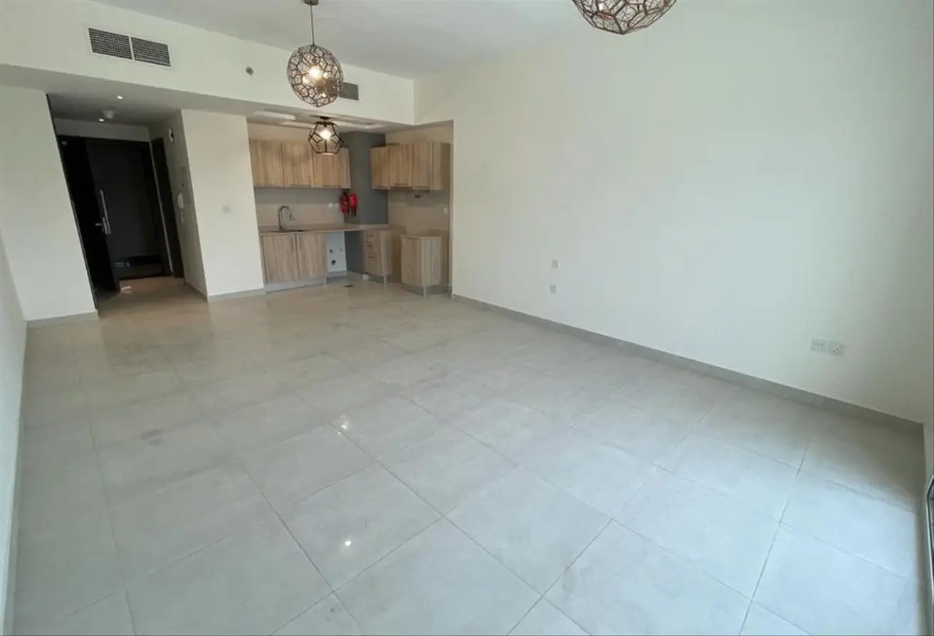 استودیو بیزنس بی B107 - تصویر 10